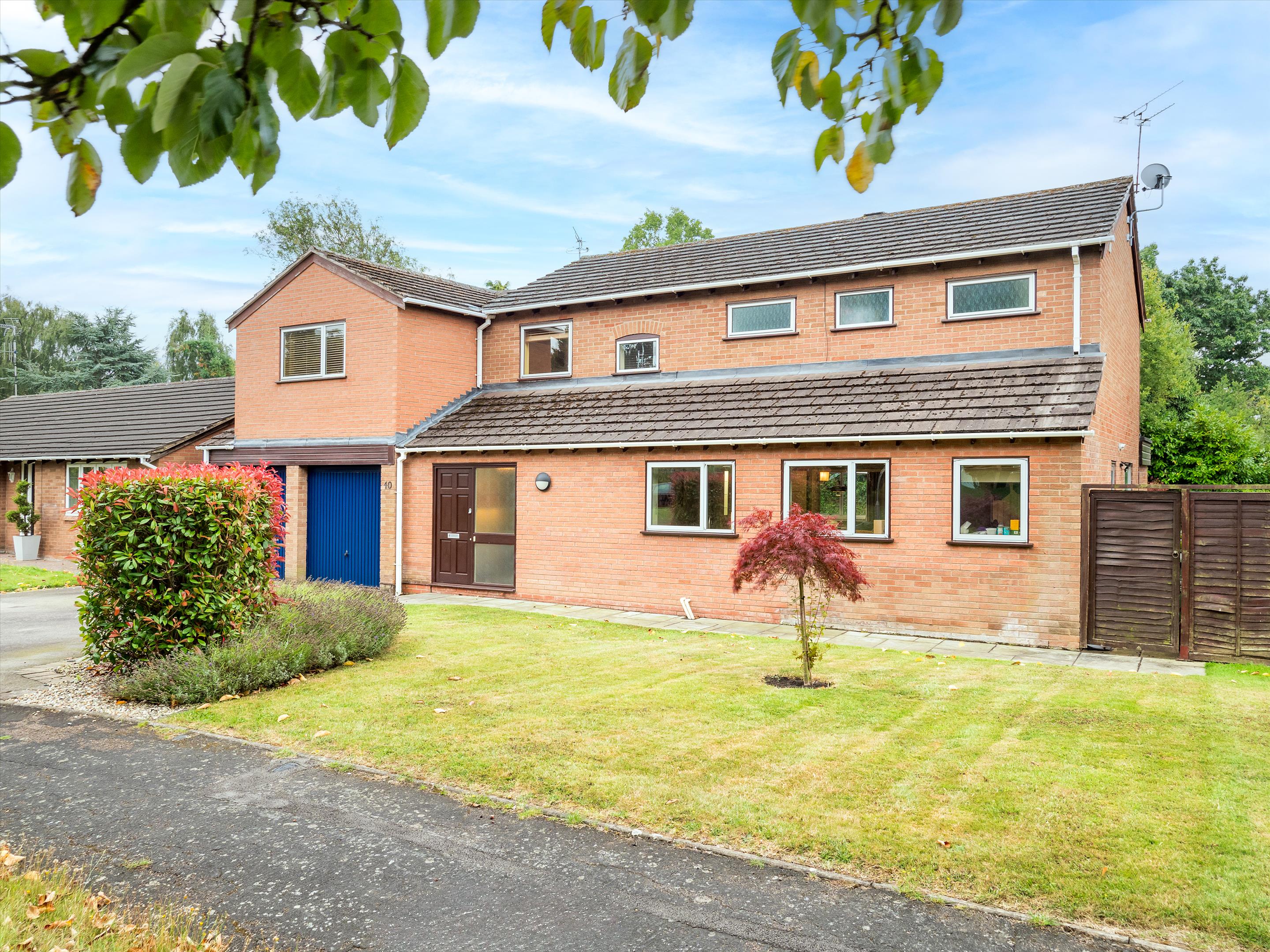 6 bedroom equestrian property for sale