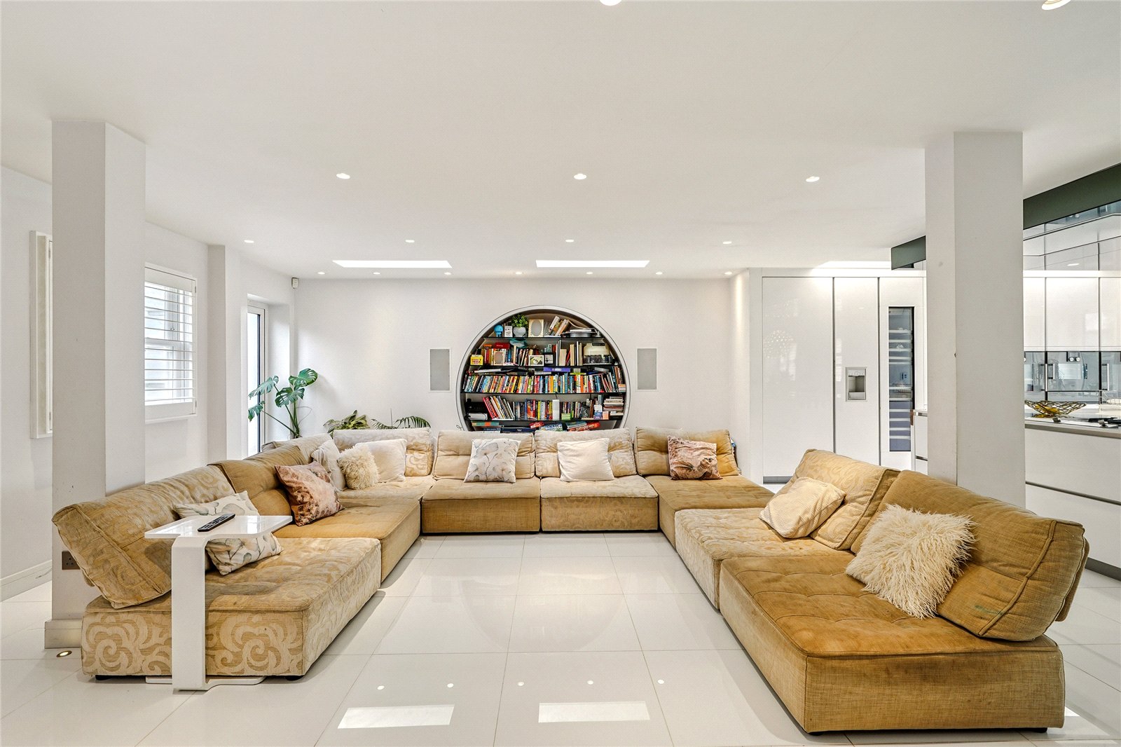 5 bedroom end terrace house for sale 0