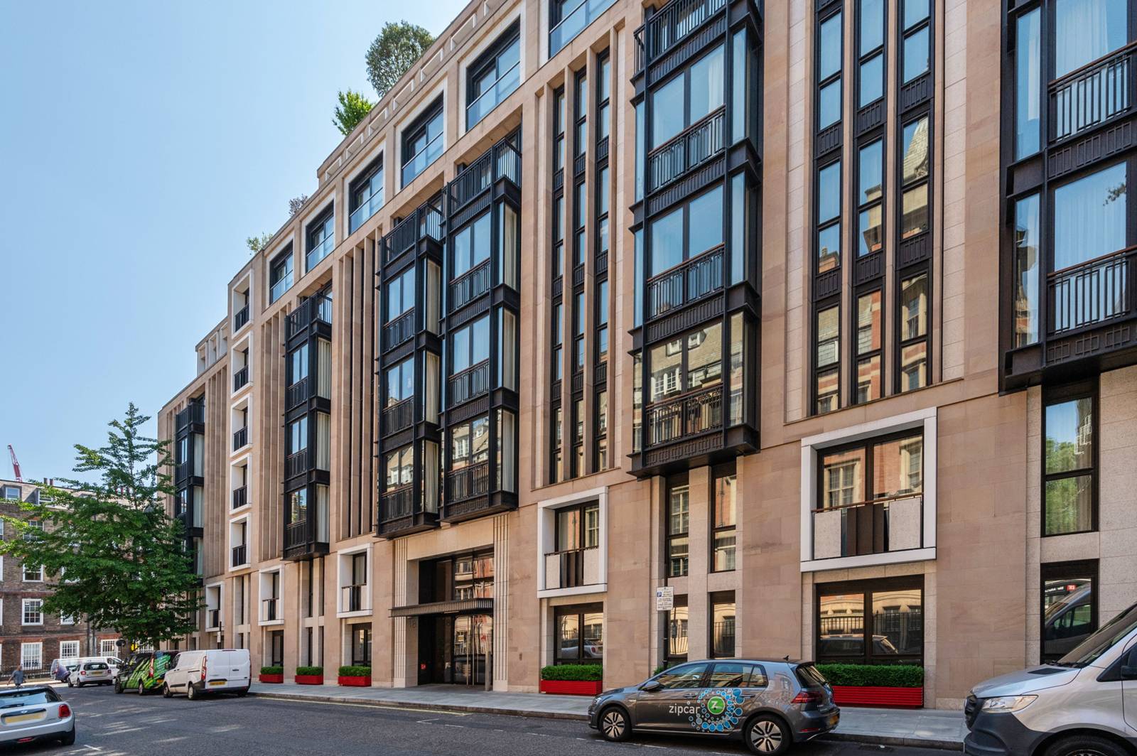3 bedroom flat for sale 0