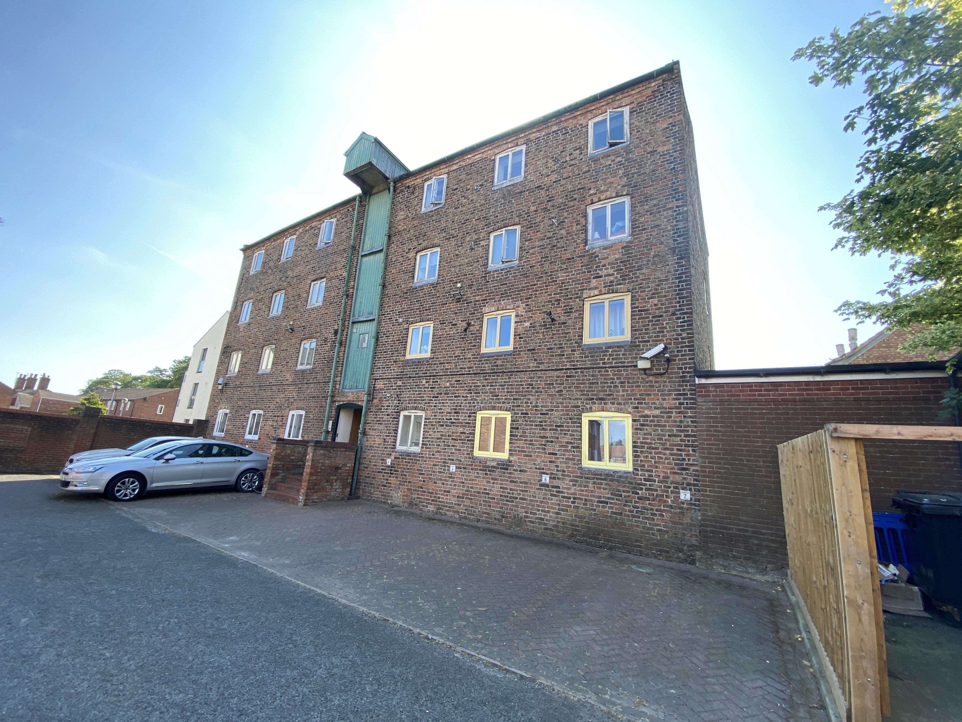12, Harrison Warehouse, Louth photo 5