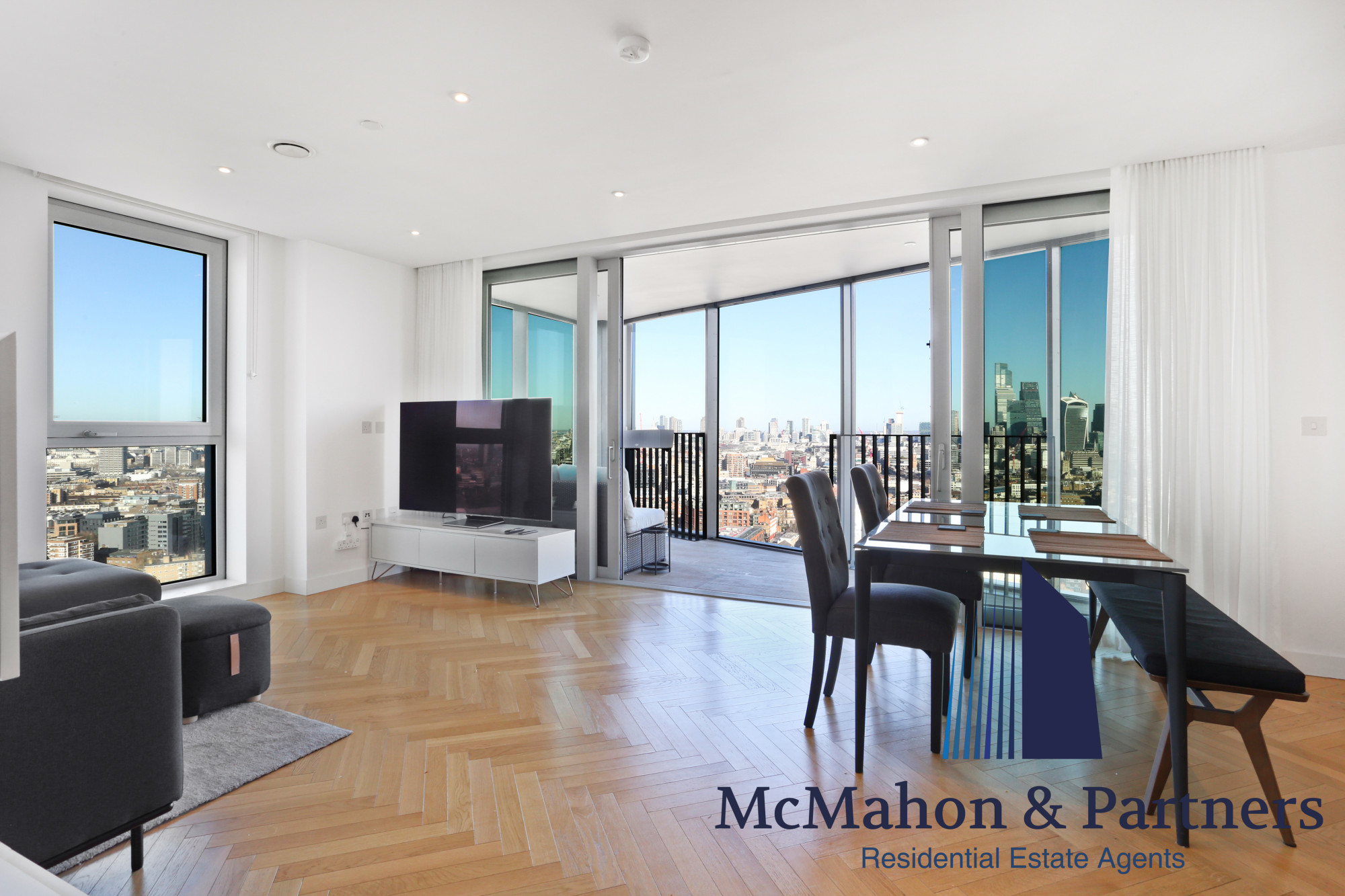 3 bedroom flat for sale 0