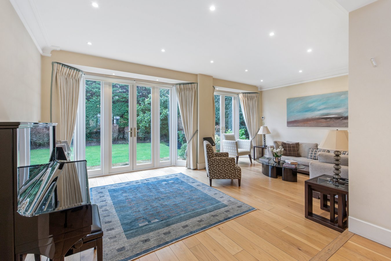 4 bedroom detached house for sale 0