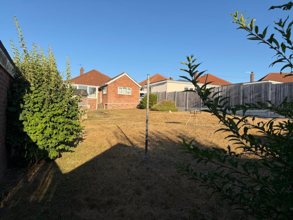 31, Glenda Road, Norwich photo 4