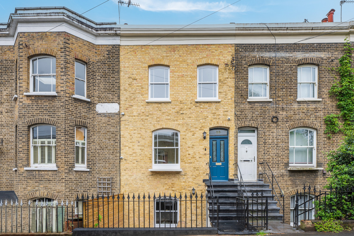 4 bedroom terraced house for sale 0