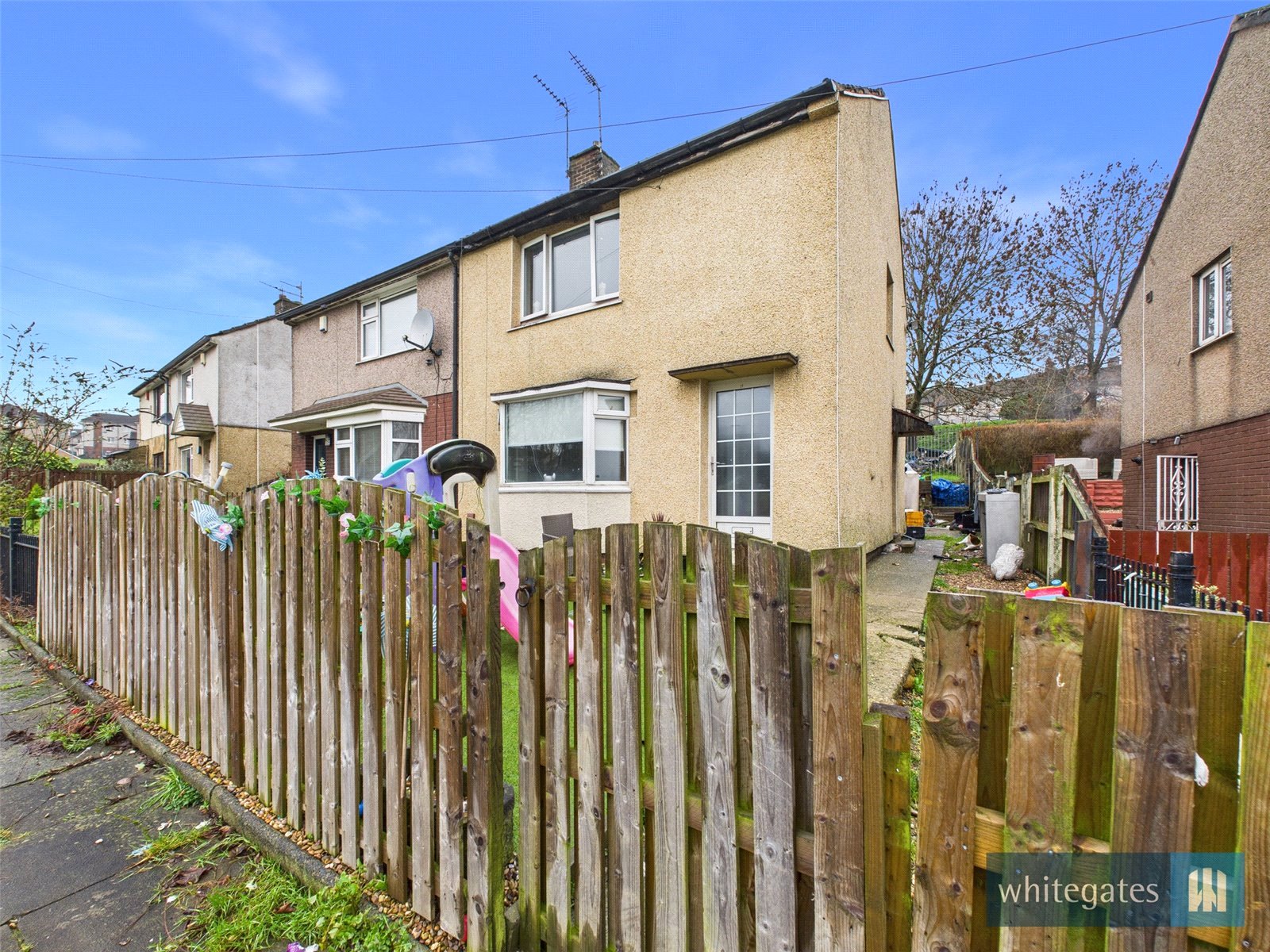 35, Stirling Crescent, West Yorkshire photo 2