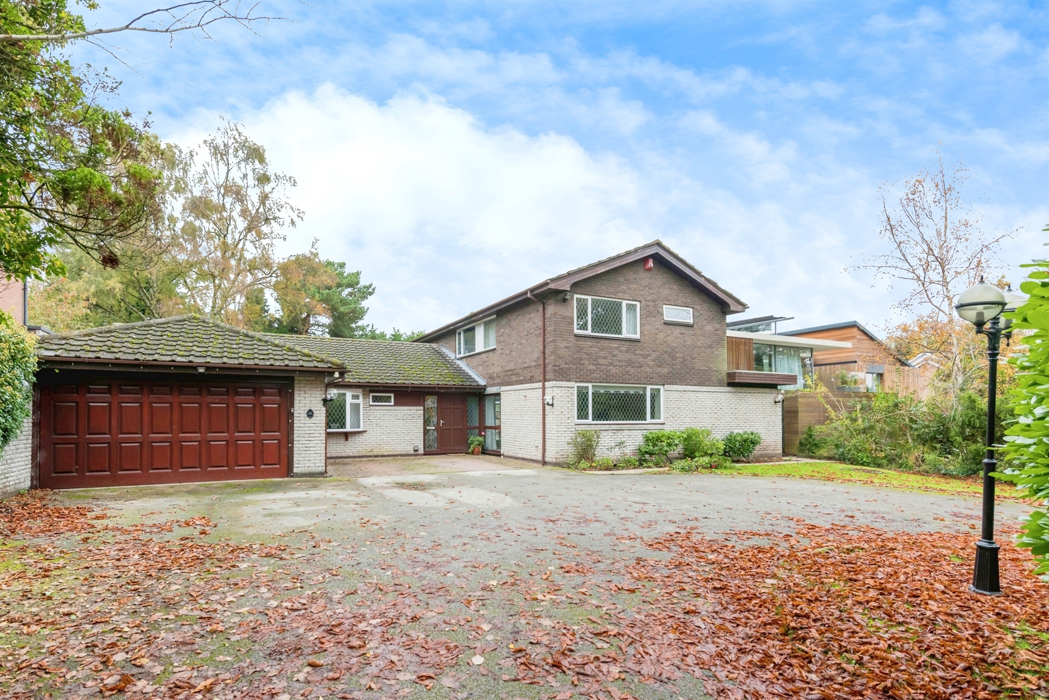 4 bedroom detached house for sale 0