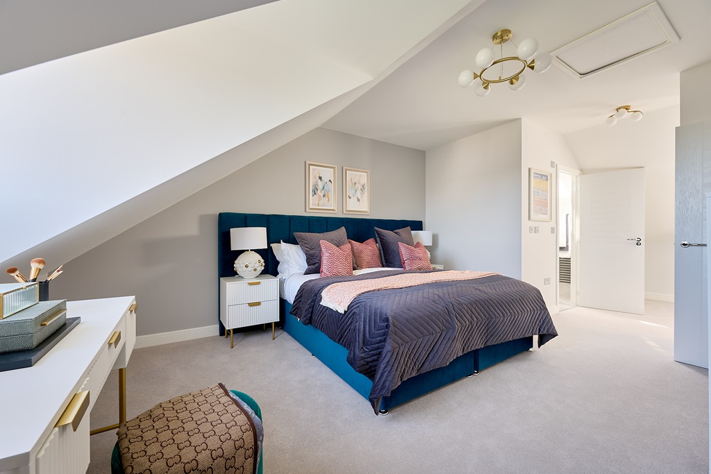Spacious Bedroom To Retreat And Relax
