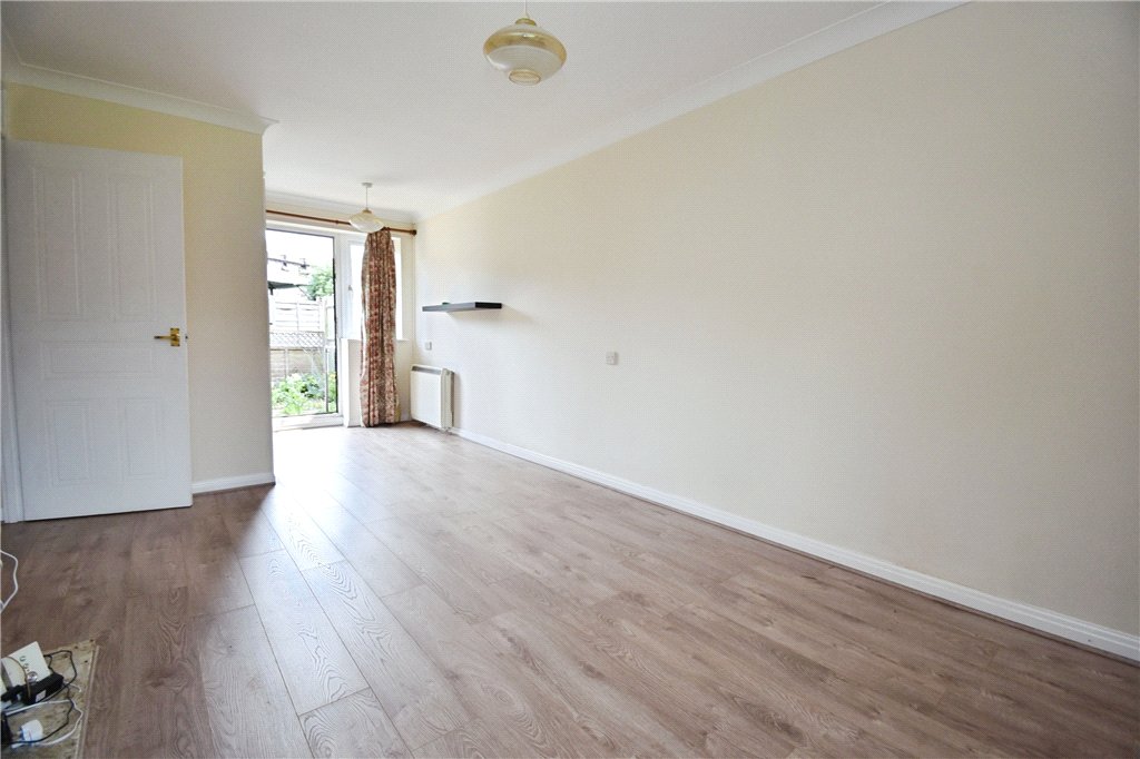 Flat 16, Bridge Court,, Middlebridge Street, Hampshire photo 3