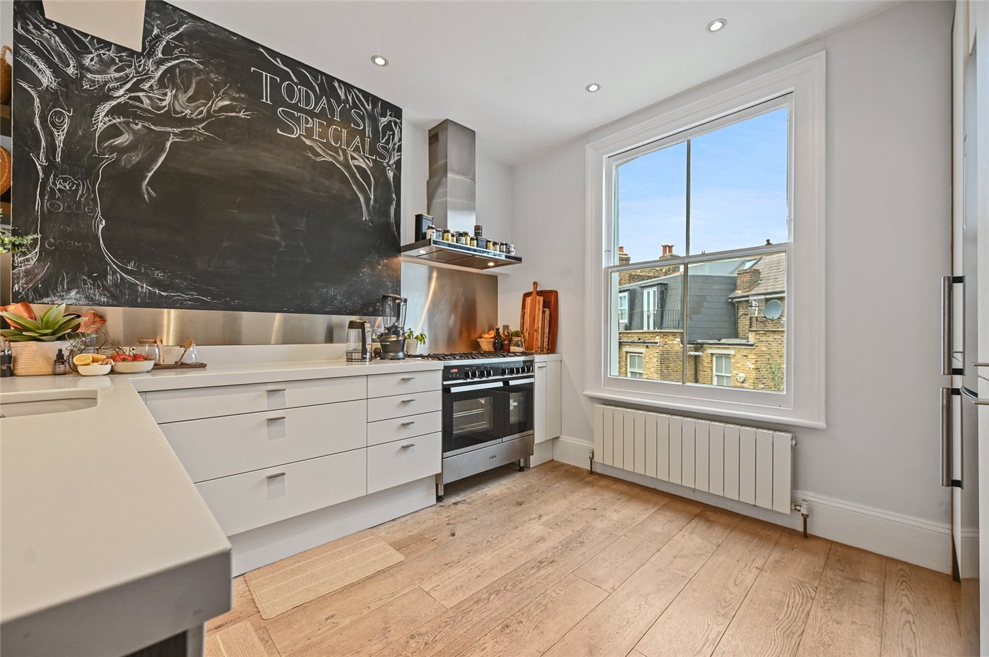 3 bedroom flat for sale 0