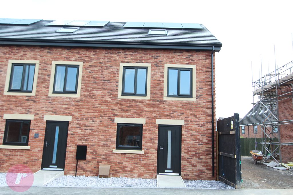 55, Schofield Street, Heywood photo 3