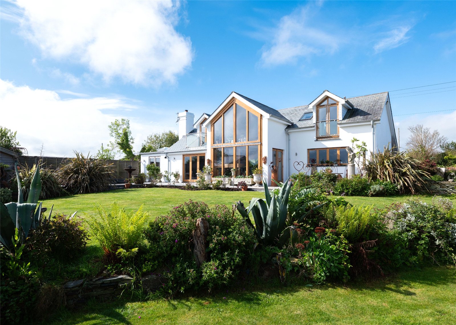 3 bedroom detached house for sale 0