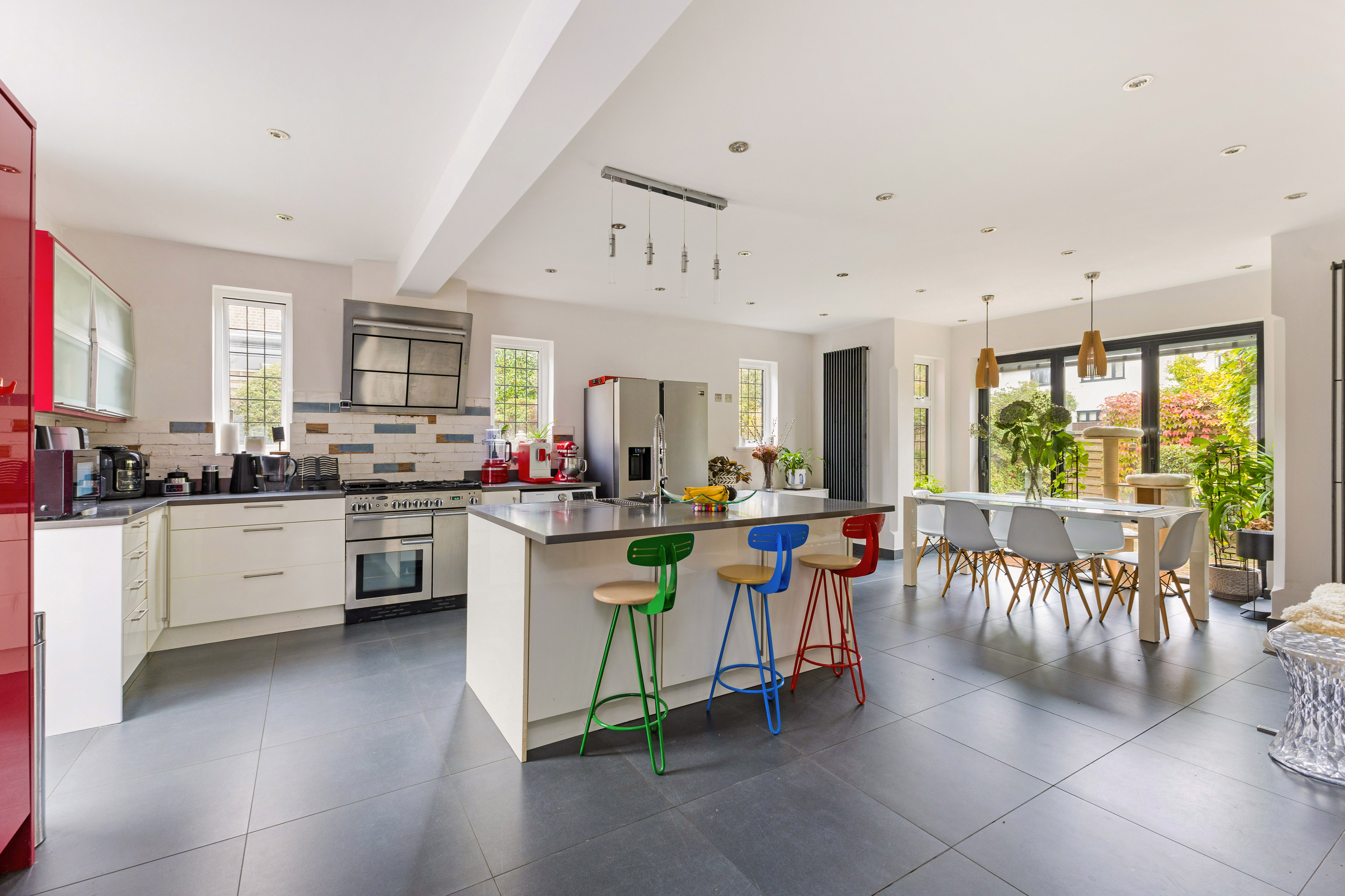 5 bedroom semi-detached house for sale 0