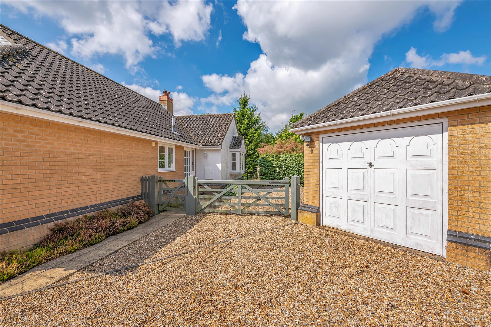 Photos of Birdbrook, Brockley, Bury St. Edmunds IP29 61675126