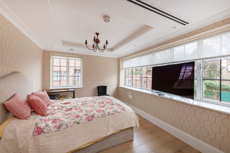 Photos of Chandos Way, Hampstead Garden Suburb NW11 65985216