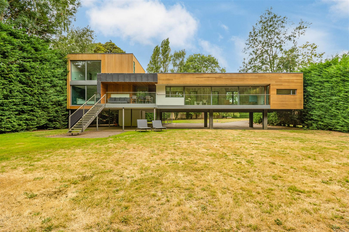 Photos of Loddon Drive, Wargrave, Reading Berkshire RG10 64609061