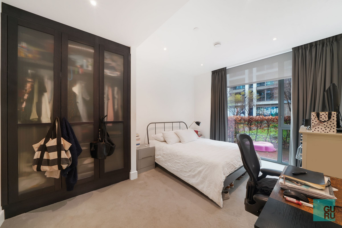 2 bedroom flat for sale 0