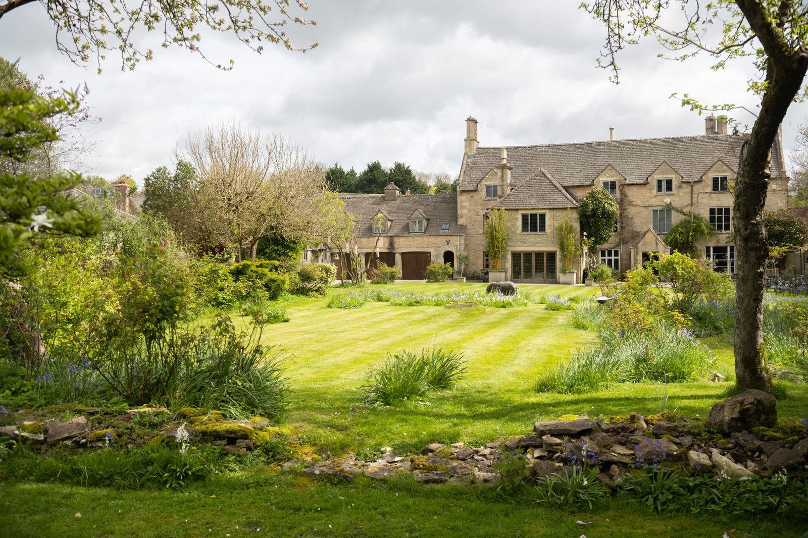 6 bedroom country house for sale 0