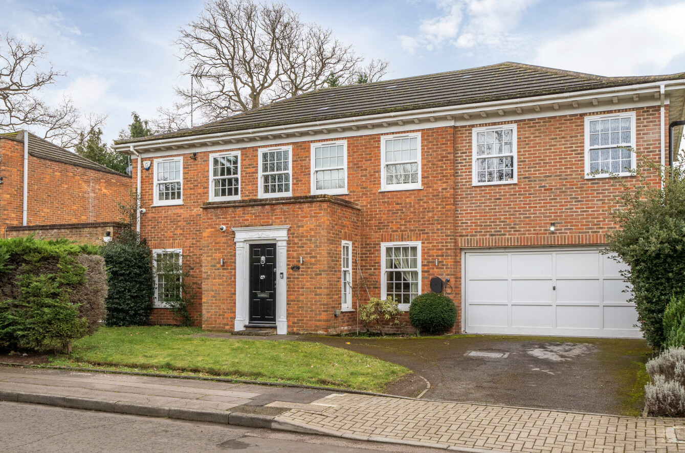 5 bedroom detached house for sale 0