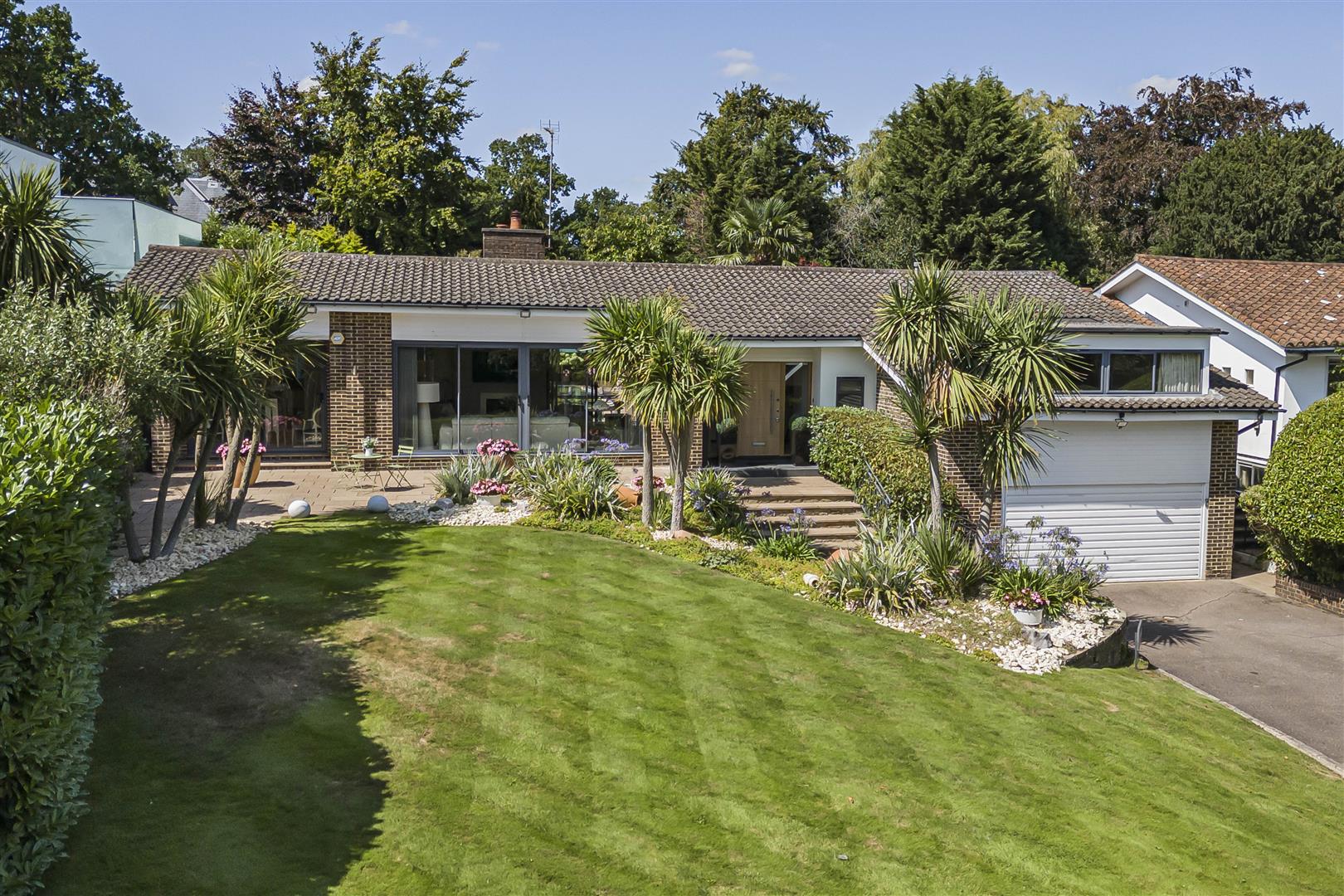 4-bed other on Genesee, 150, Barnet Road, Arkley Village, Barnet, £1,895,000