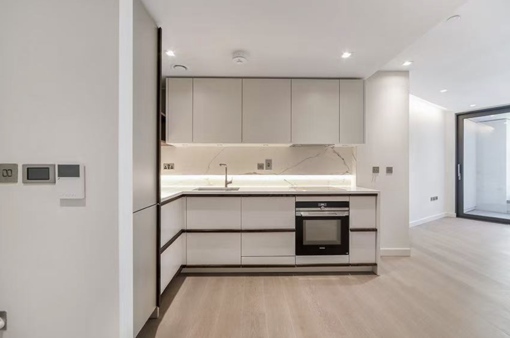 2 bedroom flat for sale 0