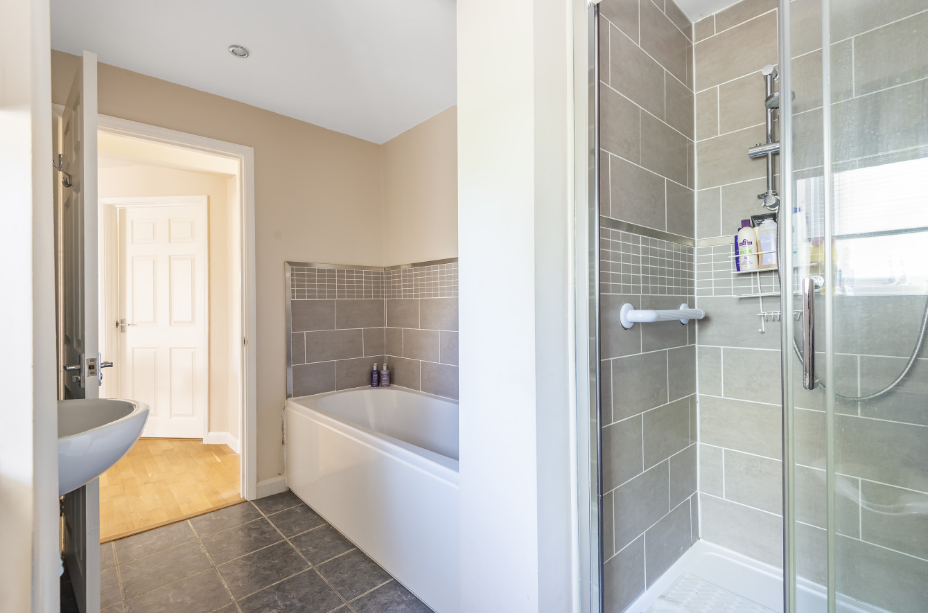 Photos of Broadgate, Weston Hills PE12 61799341 PrimeLocation