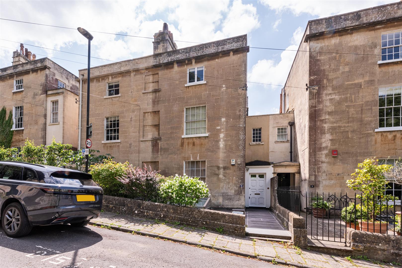 4 bedroom town house for sale 0