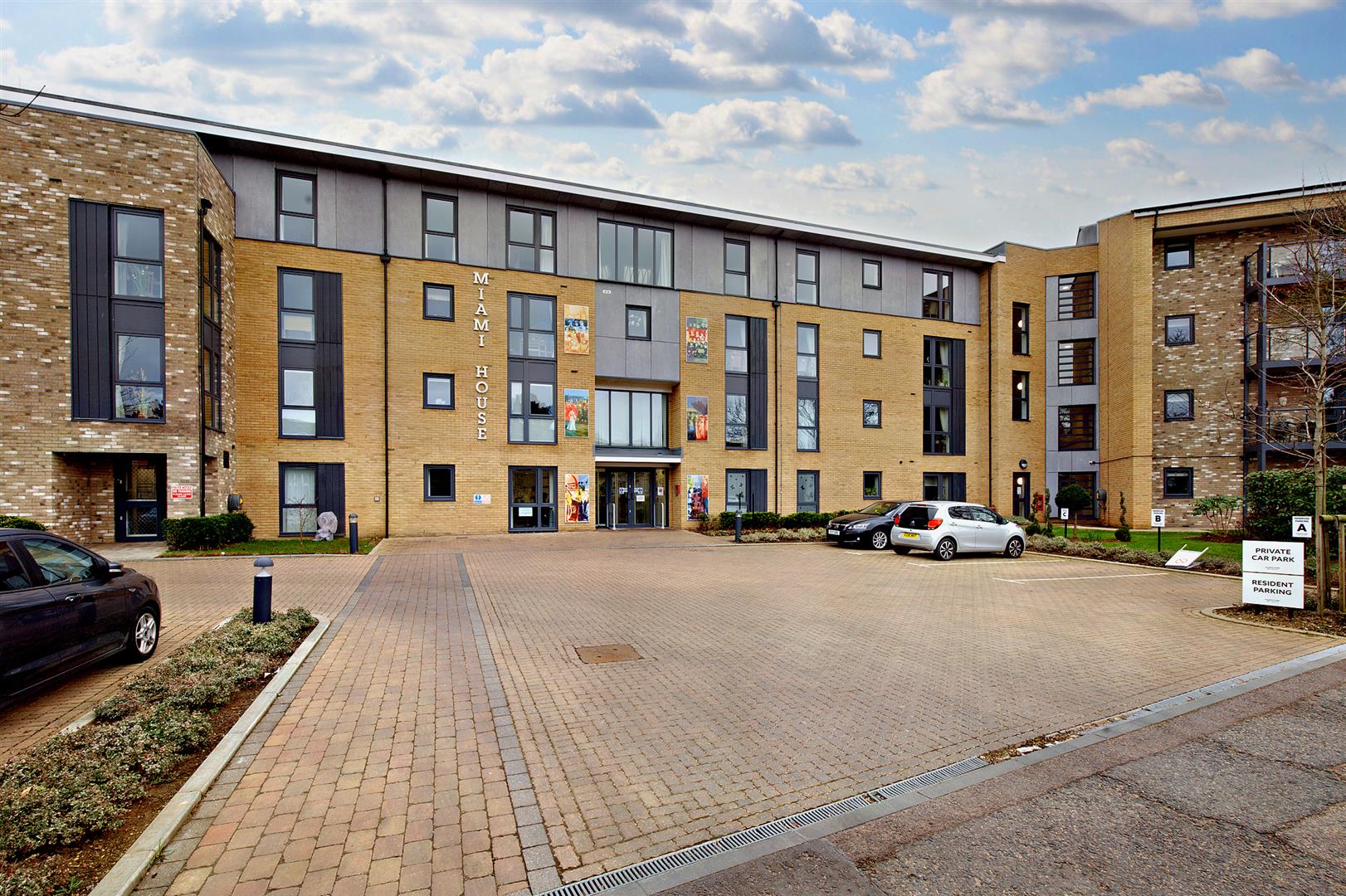 2-bed flat on 58 Miami House, Princes Road, Chelmsford, £420,000
