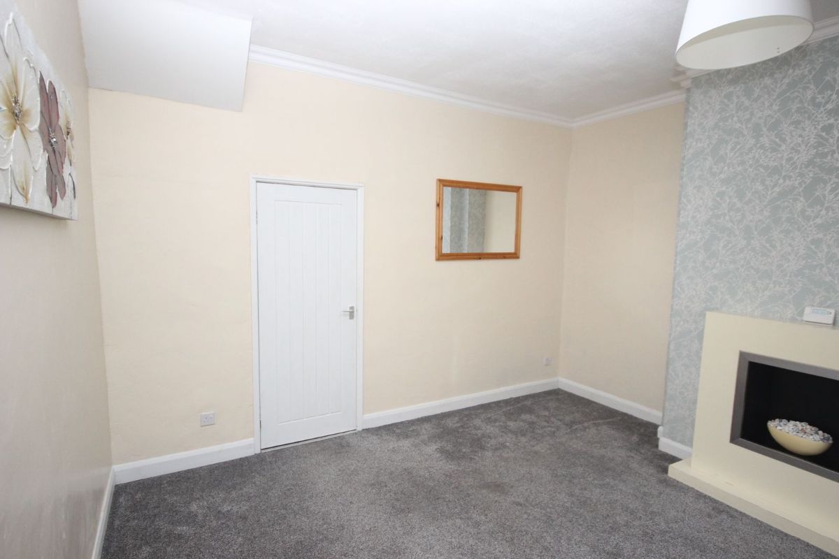 62 Lincoln Street, Oldham photo 5