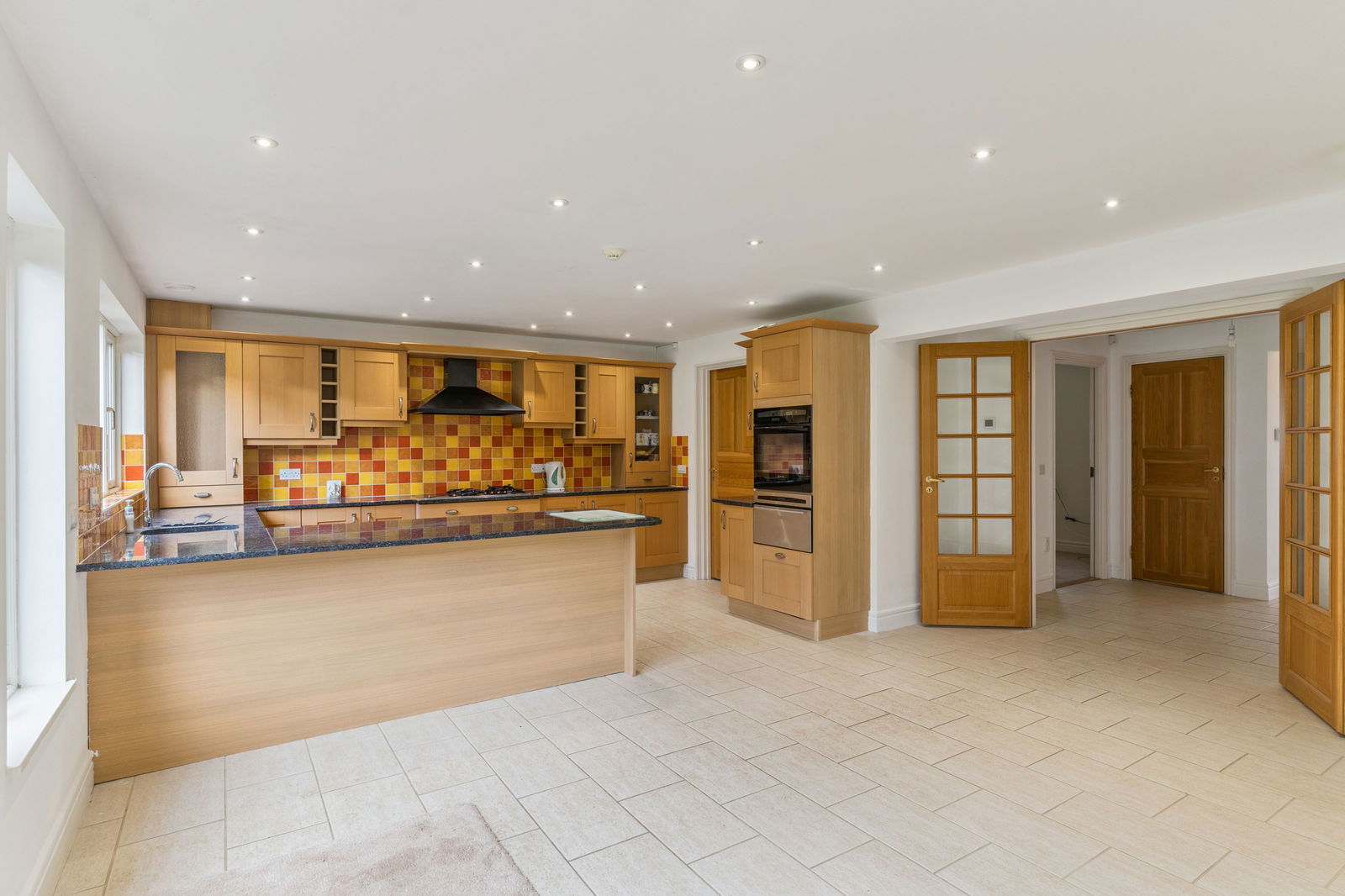 5 bedroom detached house for sale 0