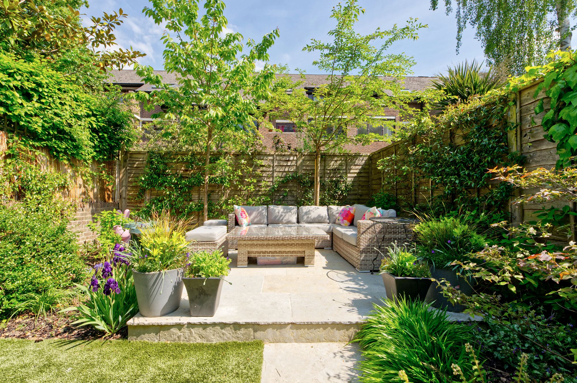 3 bedroom flat for sale 0