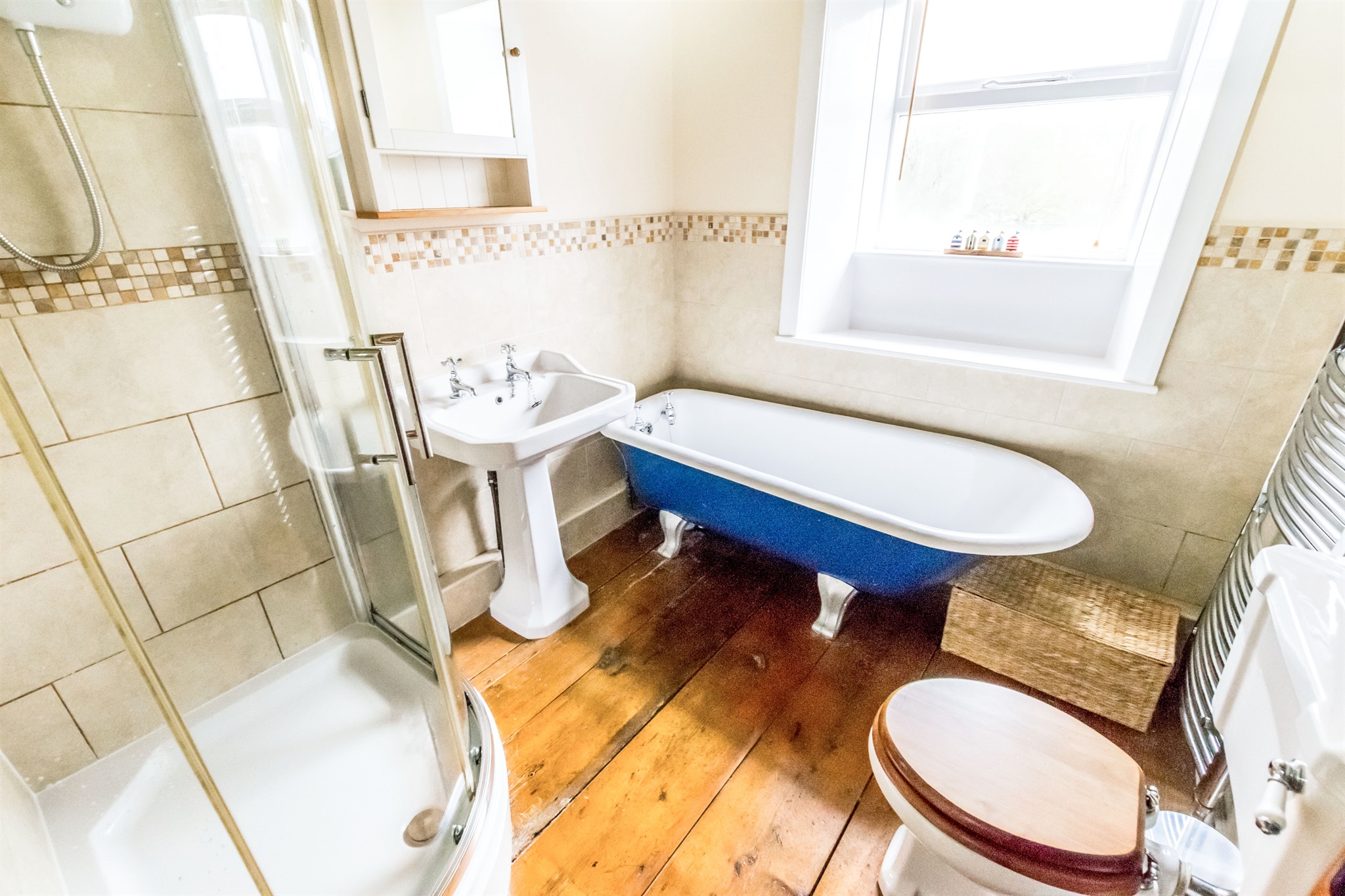 Free property report 4 Chapelgate, Scholes, Holmfirth, HD9 1SX Chimnie