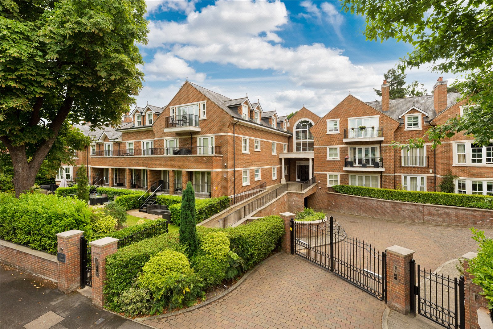 2 bedroom flat for sale 0
