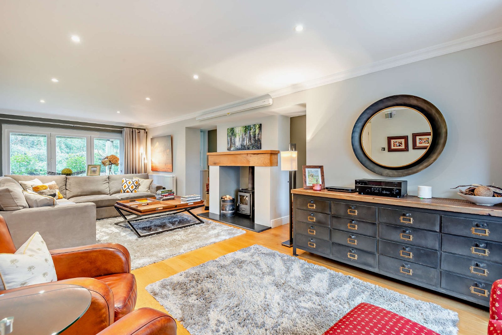 6 bedroom detached house for sale 0