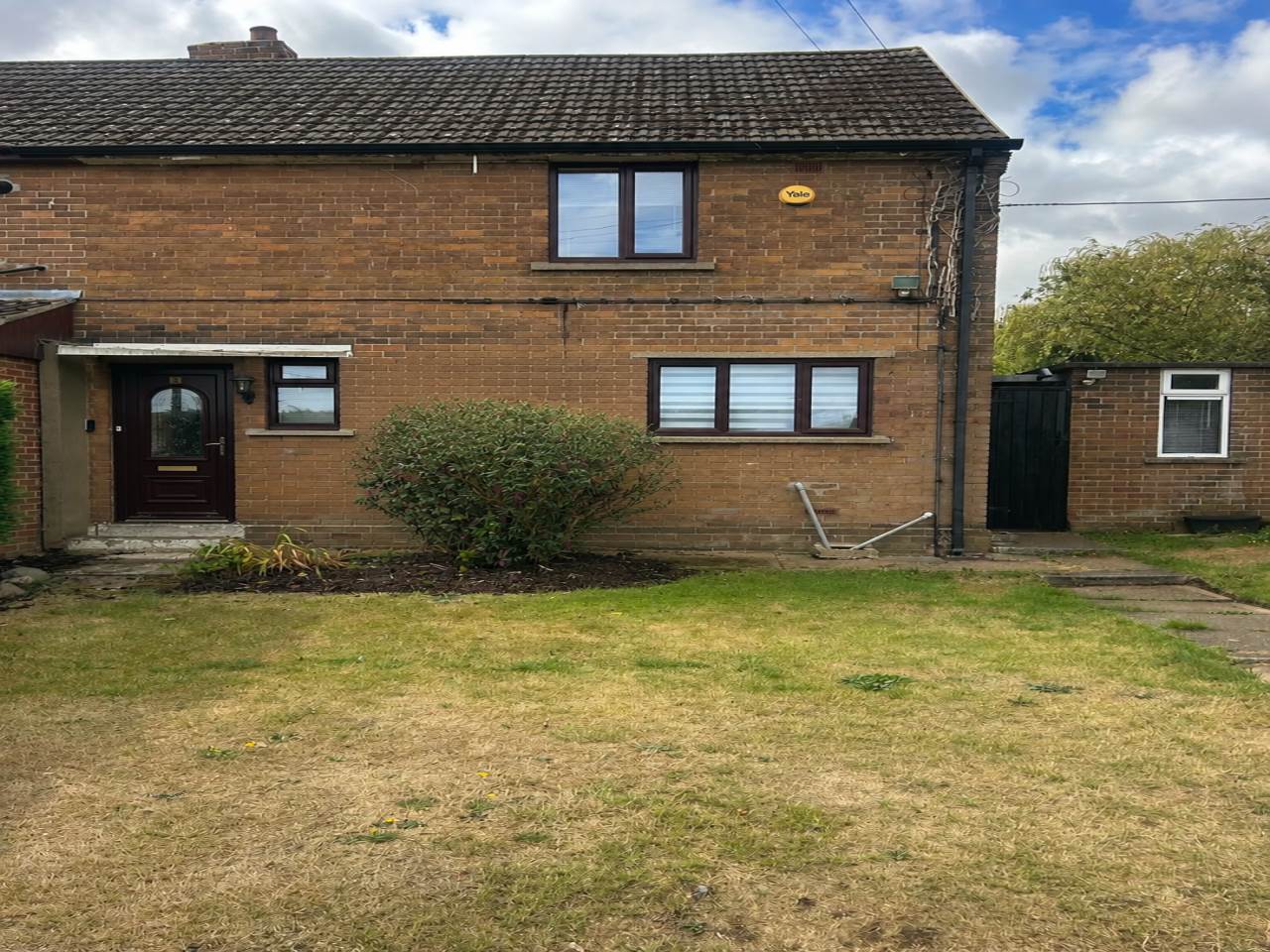 2-bed house on Crow Tree Lane, Adwick-Upon-Dearne Mexborough, £795/mo