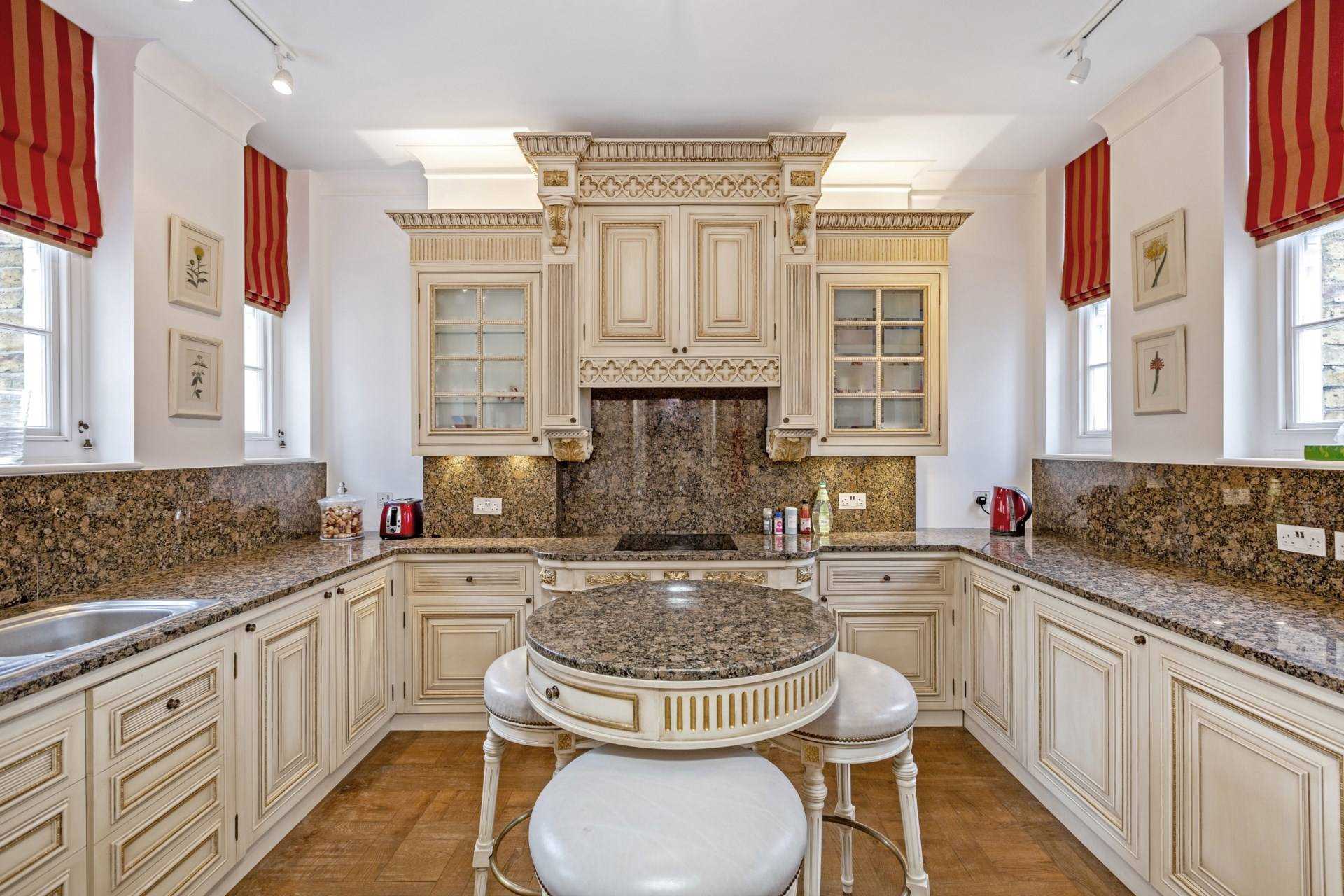 2 bedroom flat for sale 0