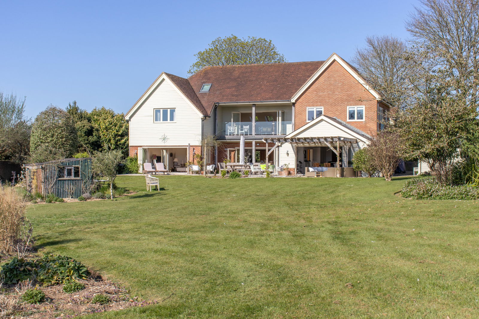 5 bedroom detached house for sale 0