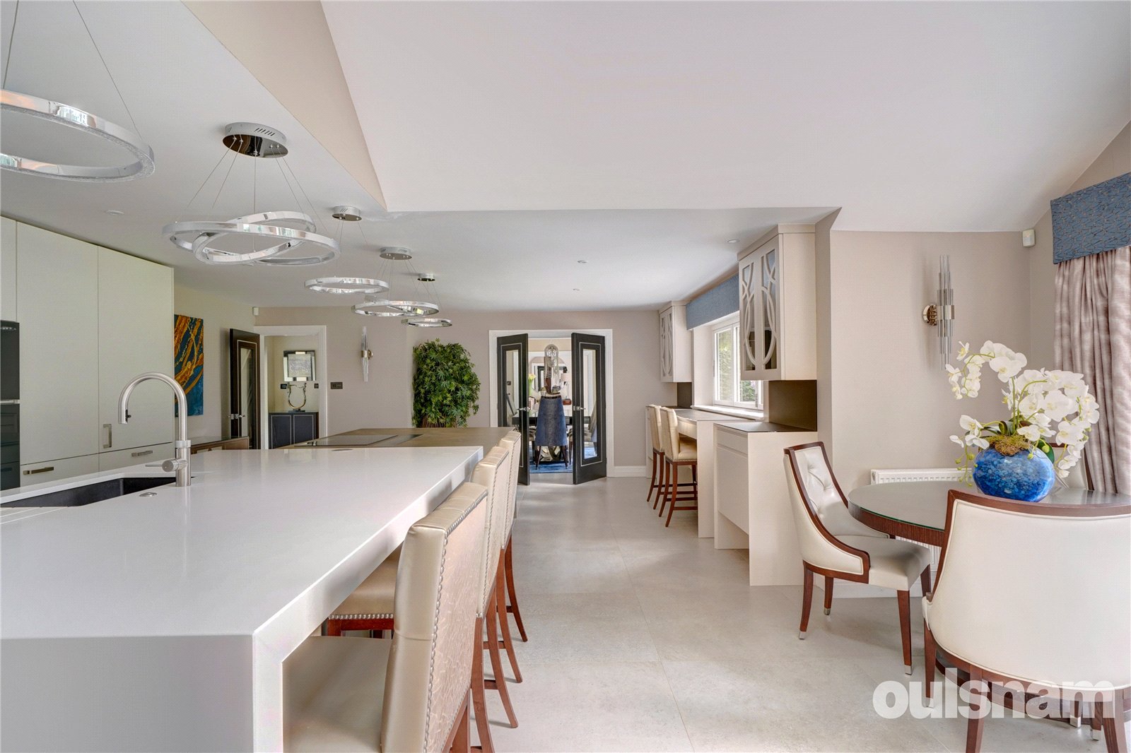 5 bedroom detached house for sale 0