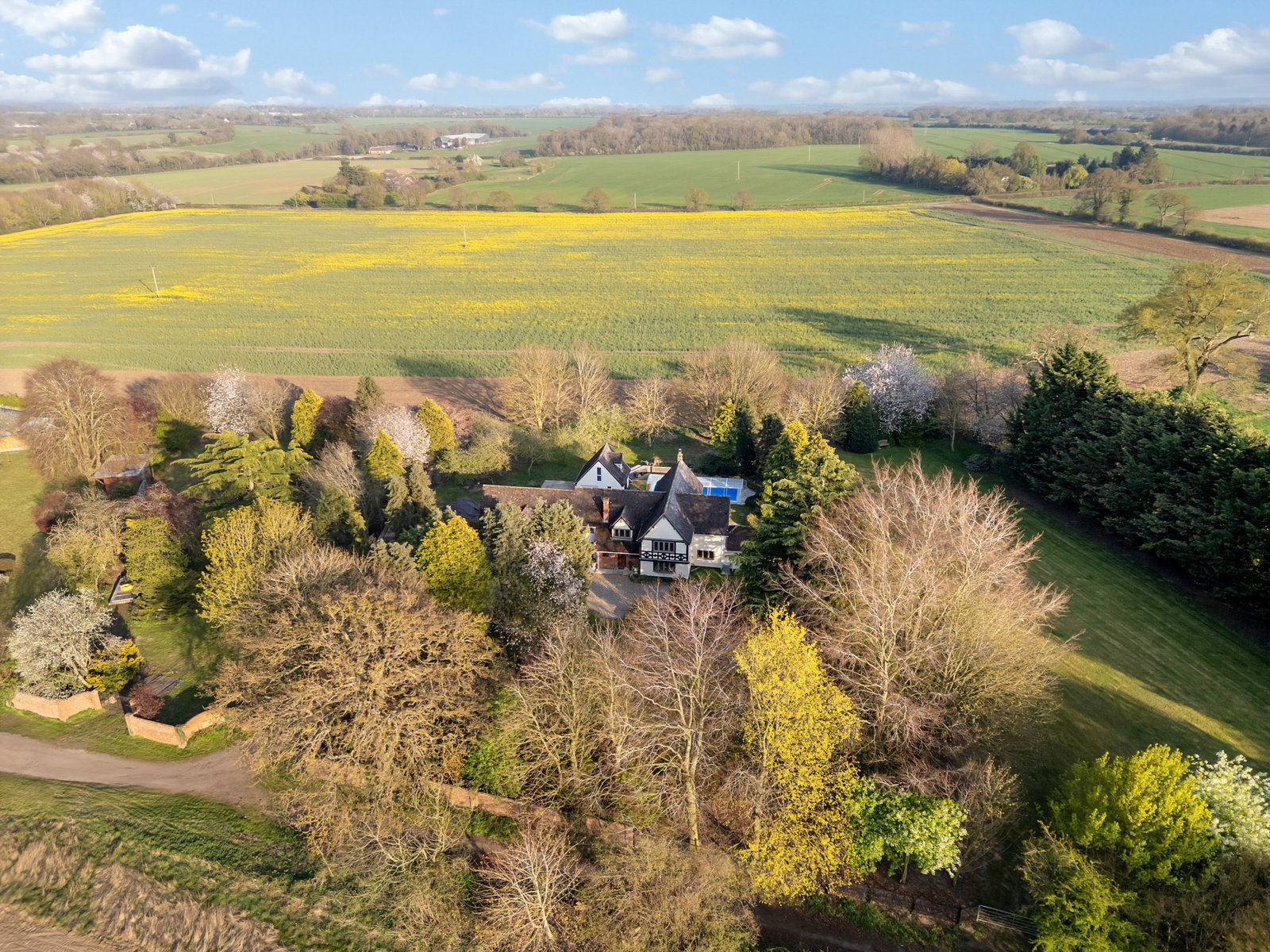 5 bedroom detached house for sale 0