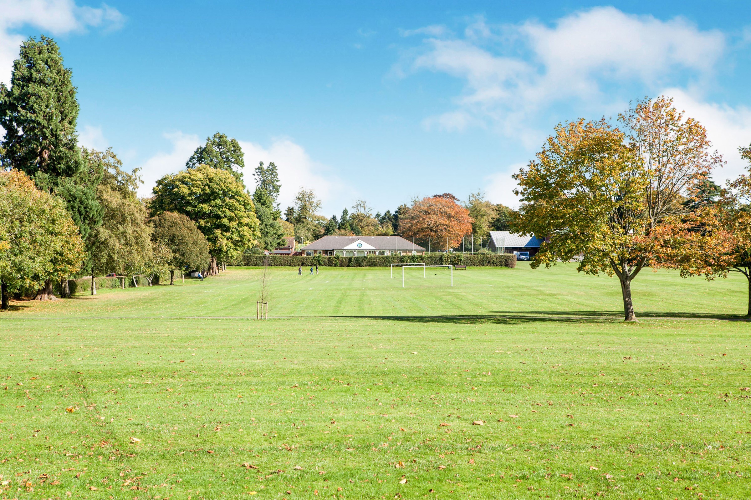 Kingswood Lane, Warlingham, Surrey CR6, 3 bedroom end terrace house for