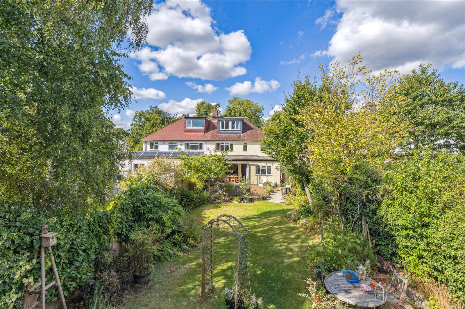 4 bedroom semi-detached house for sale 0