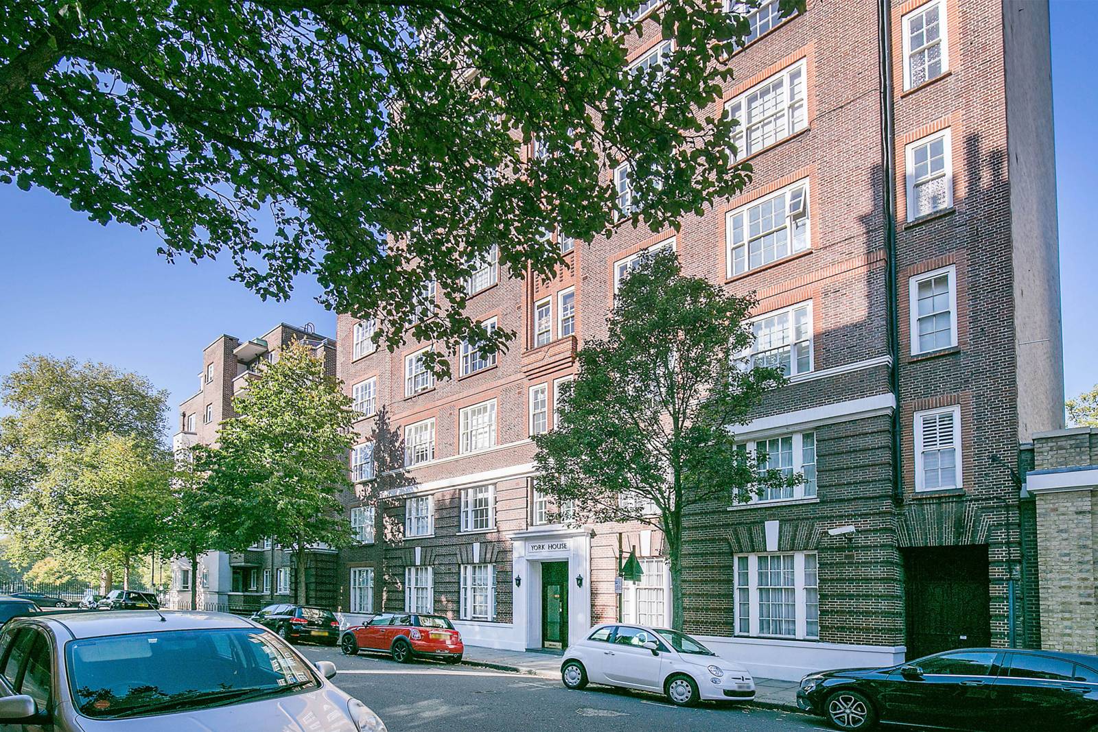 2 bedroom flat for sale 0