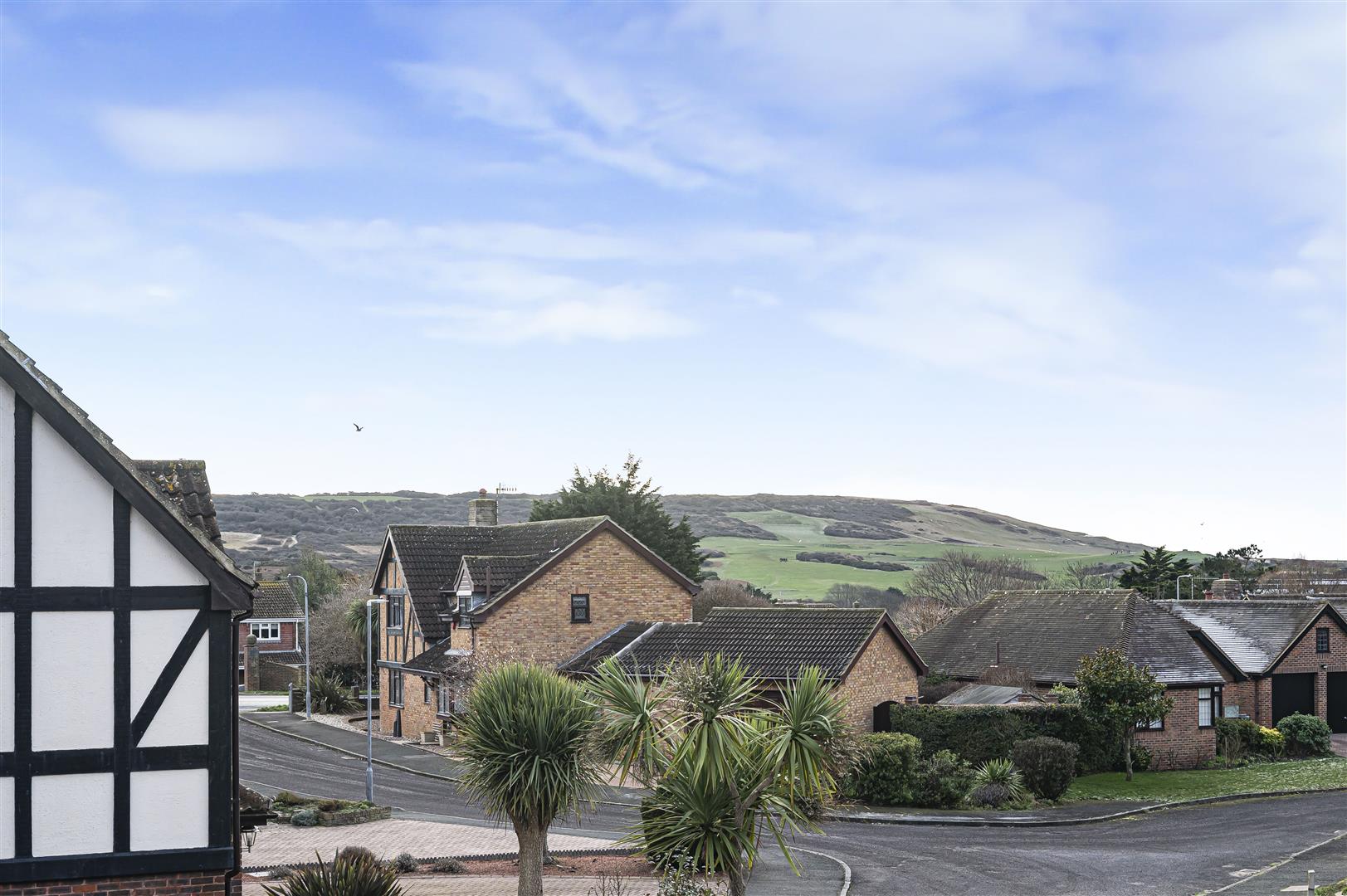 27, Hazeldene, Seaford photo 4