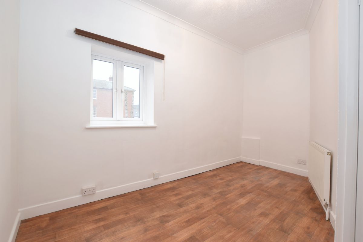 Flat 9, Angel Hotel, Worcester photo 3
