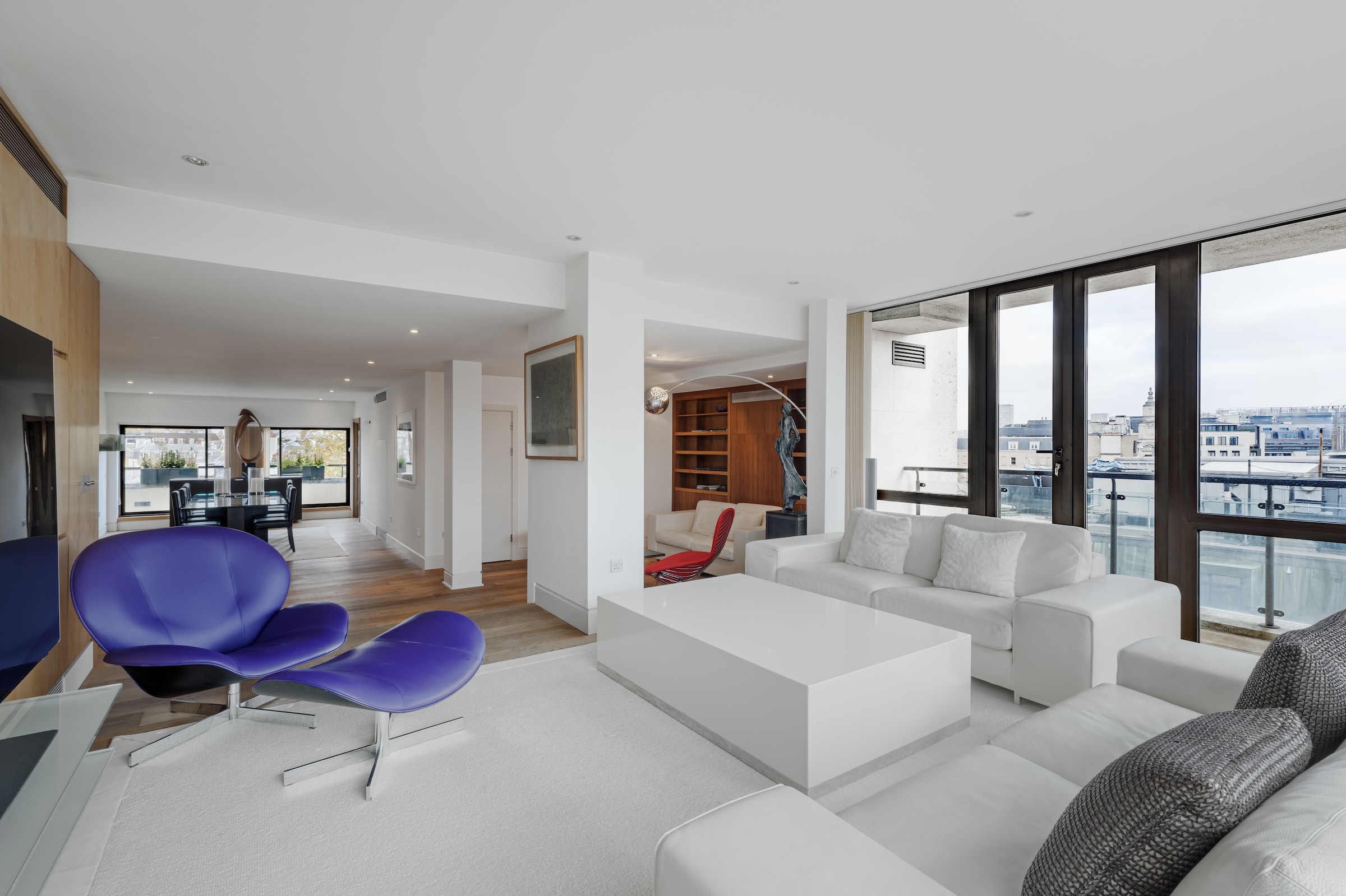 4 bedroom flat for sale 0