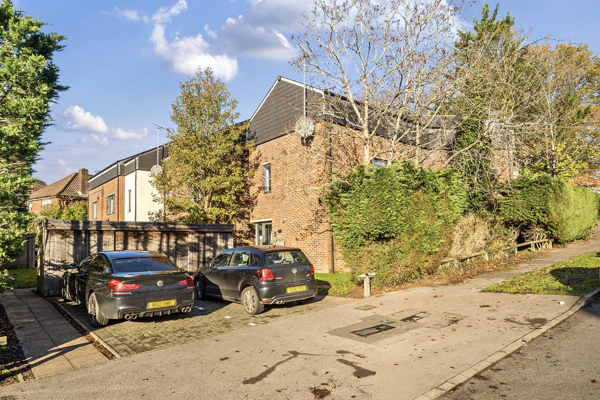 18 bedroom block of flats for sale 0