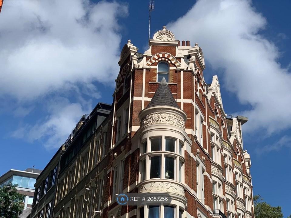 3-bed flat on Flat, Exide House Shaftesbury Avenue, London, £5,450/mo