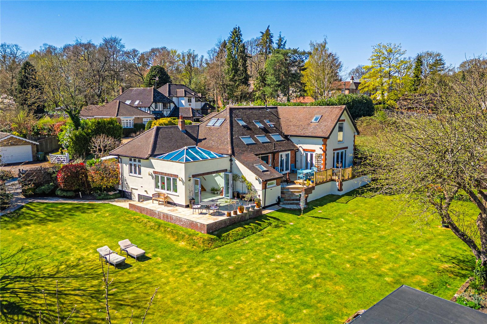 5 bedroom detached house for sale 0