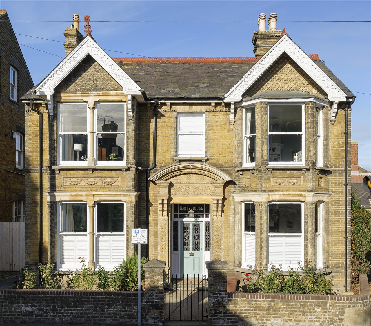 5 bedroom detached house for sale 0