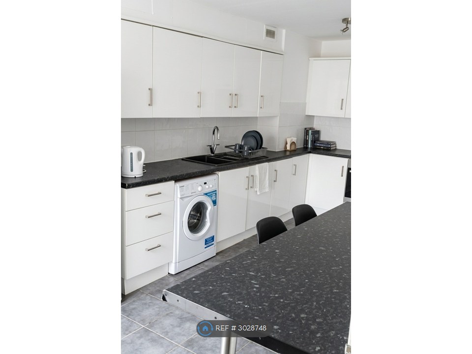 Burchell Road, London photo 3
