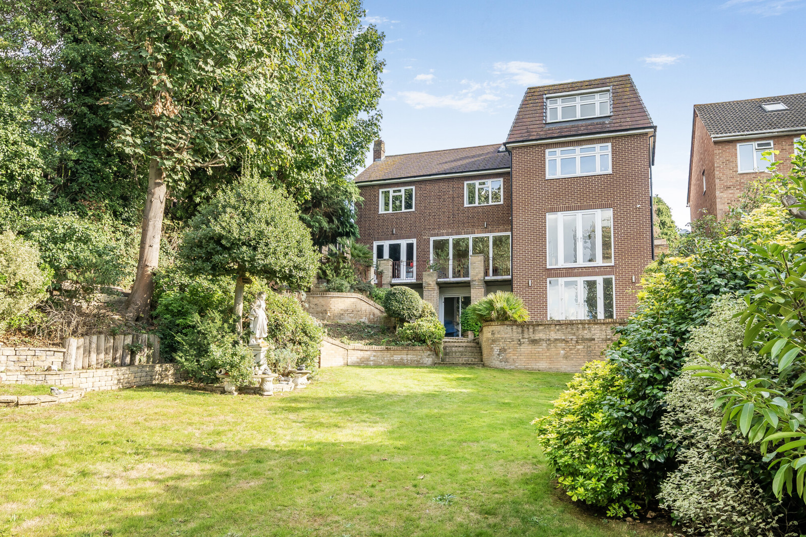 8-bed detached on Fremantle Road, Belvedere DA17, £1,275,000